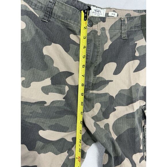 Ecko Unlimited Cargo Shorts Men's Size 36" Camo Street Y2K Baggy Long Hiphop - Picture 8 of 15